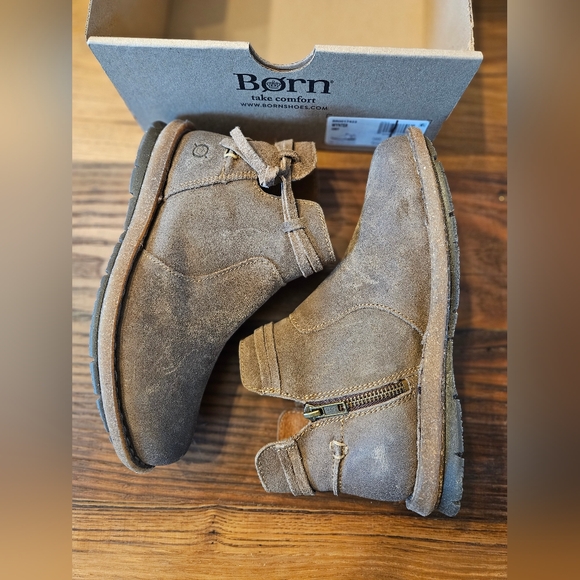 Born Women's Wynter Comfort Booties Women's Grey 37/6.5 - Picture 4 of 10